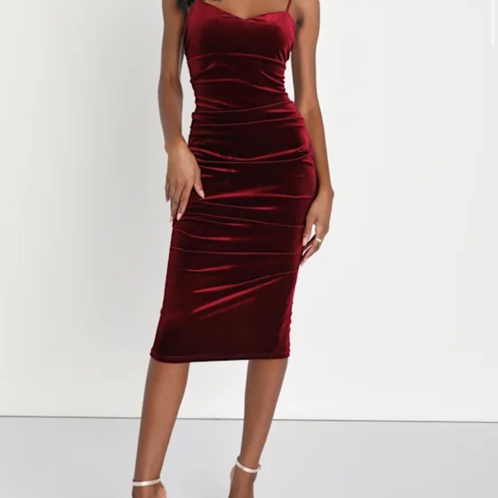 Lulu's Burgundy Velvet Midi Dress